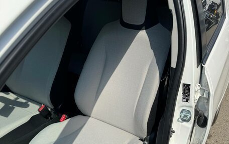 Toyota Vitz, 2013 год, 839 000 рублей, 18 фотография