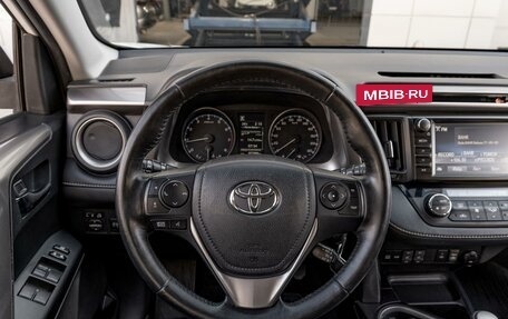 Toyota RAV4, 2017 год, 2 949 000 рублей, 12 фотография