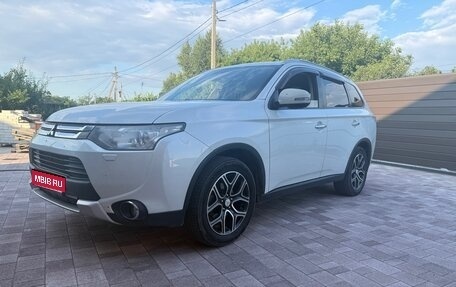 Mitsubishi Outlander III рестайлинг 3, 2014 год, 1 350 000 рублей, 1 фотография