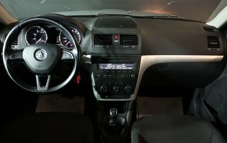 Skoda Yeti I рестайлинг, 2014 год, 1 200 000 рублей, 8 фотография