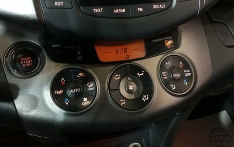 Toyota RAV4, 2012 год, 1 650 000 рублей, 16 фотография