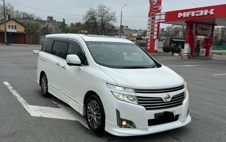 Nissan Elgrand III, 2012 год, 930 000 рублей, 2 фотография