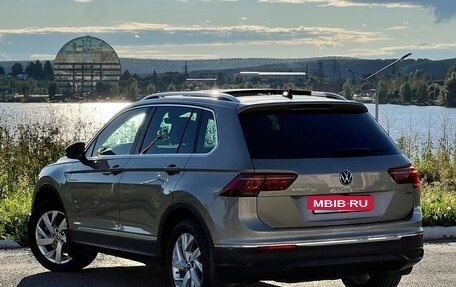 Volkswagen Tiguan II, 2021 год, 3 700 000 рублей, 2 фотография