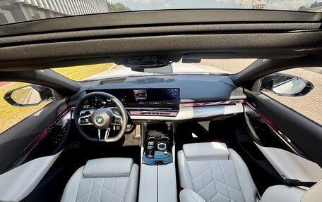 BMW 5 серия, 2025 год, 6 749 500 рублей, 2 фотография