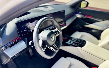 BMW 5 серия, 2025 год, 6 749 500 рублей, 13 фотография