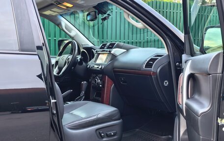 Toyota Land Cruiser Prado 150 рестайлинг 2, 2013 год, 4 550 000 рублей, 27 фотография