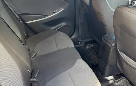Hyundai Solaris II рестайлинг, 2011 год, 700 000 рублей, 8 фотография