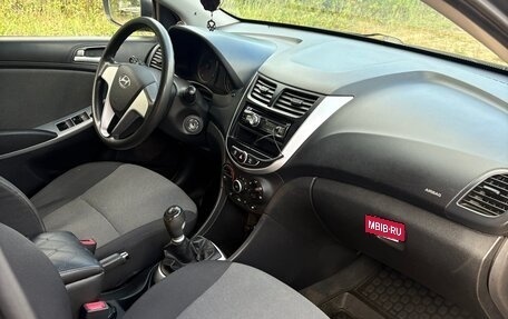 Hyundai Solaris II рестайлинг, 2011 год, 700 000 рублей, 11 фотография