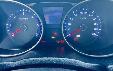 Hyundai Tucson III, 2010 год, 850 000 рублей, 6 фотография