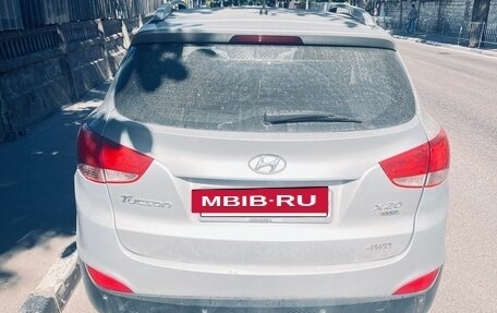 Hyundai Tucson III, 2010 год, 850 000 рублей, 3 фотография