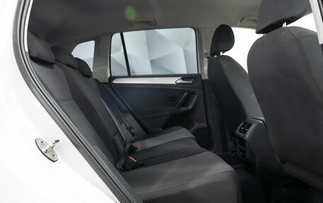 Volkswagen Tiguan II, 2021 год, 2 823 000 рублей, 13 фотография
