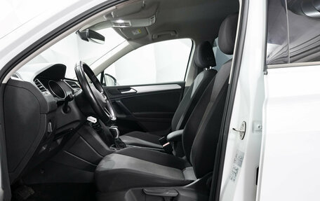 Volkswagen Tiguan II, 2021 год, 2 823 000 рублей, 10 фотография
