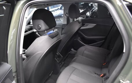 Audi A4, 2023 год, 3 380 000 рублей, 12 фотография
