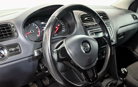 Volkswagen Polo VI (EU Market), 2017 год, 1 000 000 рублей, 15 фотография