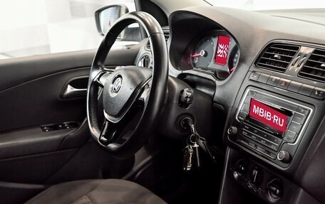 Volkswagen Polo VI (EU Market), 2017 год, 1 000 000 рублей, 12 фотография