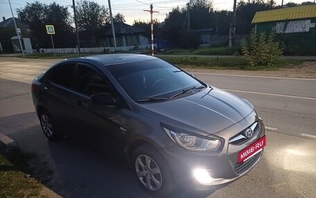 Hyundai Solaris II рестайлинг, 2011 год, 750 000 рублей, 2 фотография