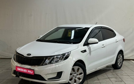 KIA Rio III рестайлинг, 2013 год, 690 000 рублей, 1 фотография