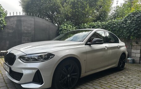 BMW 1 серия, 2023 год, 3 500 000 рублей, 2 фотография