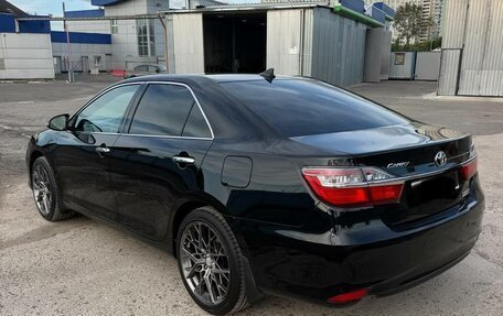 Toyota Camry, 2017 год, 1 830 000 рублей, 6 фотография