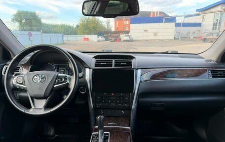 Toyota Camry, 2017 год, 1 830 000 рублей, 9 фотография