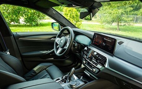 BMW 5 серия, 2021 год, 8 300 000 рублей, 16 фотография