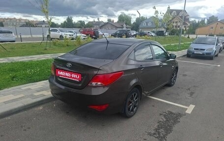 Hyundai Solaris II рестайлинг, 2014 год, 750 000 рублей, 2 фотография