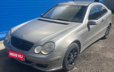 Mercedes-Benz C-Класс, 2005 год, 400 000 рублей, 2 фотография
