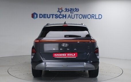 Hyundai Kona, 2023 год, 2 160 000 рублей, 4 фотография