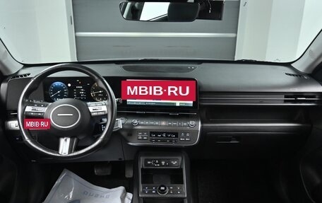 Hyundai Kona, 2023 год, 2 160 000 рублей, 7 фотография
