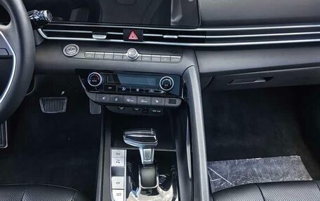 Hyundai Elantra, 2023 год, 1 630 777 рублей, 8 фотография