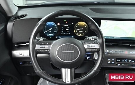 Hyundai Kona, 2023 год, 2 160 000 рублей, 18 фотография
