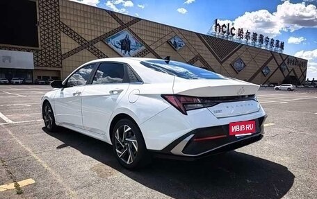 Hyundai Elantra, 2023 год, 1 630 777 рублей, 4 фотография