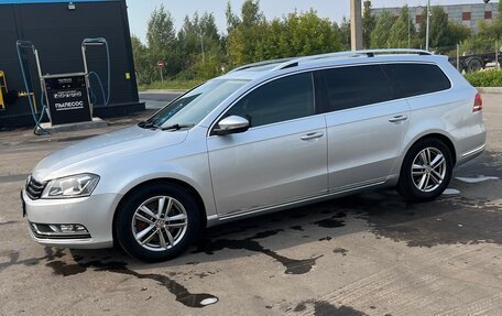 Volkswagen Passat B7, 2011 год, 1 080 000 рублей, 3 фотография