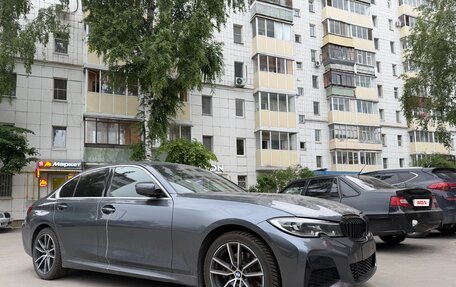 BMW 3 серия, 2020 год, 3 100 000 рублей, 2 фотография
