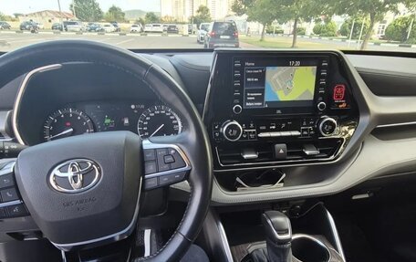 Toyota Highlander, 2021 год, 5 300 000 рублей, 7 фотография
