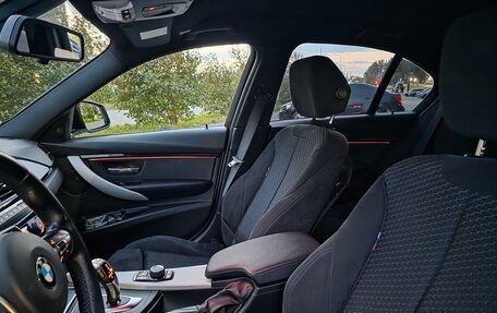 BMW 3 серия, 2018 год, 2 750 000 рублей, 15 фотография