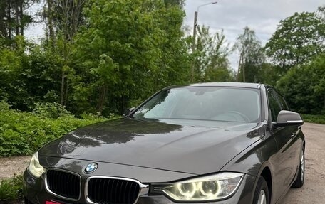 BMW 3 серия, 2013 год, 1 250 000 рублей, 2 фотография