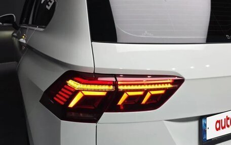Volkswagen Tiguan II, 2023 год, 3 750 000 рублей, 6 фотография