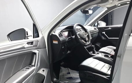 Volkswagen Tiguan II, 2023 год, 3 750 000 рублей, 9 фотография