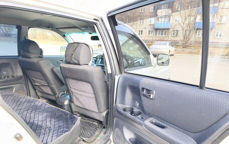 Toyota Kluger I, 2003 год, 11 фотография