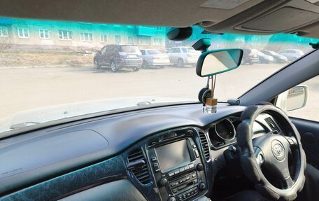 Toyota Kluger I, 2003 год, 17 фотография