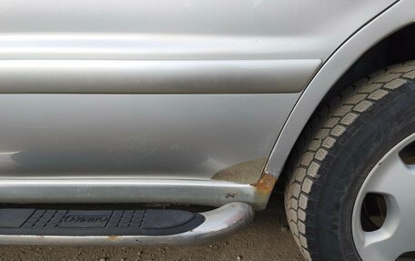 Toyota Kluger I, 2003 год, 23 фотография