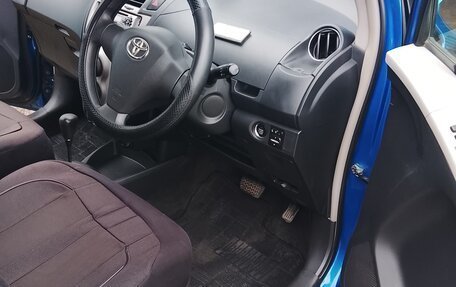 Toyota Vitz, 2010 год, 700 000 рублей, 10 фотография