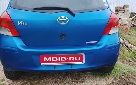 Toyota Vitz, 2010 год, 700 000 рублей, 4 фотография