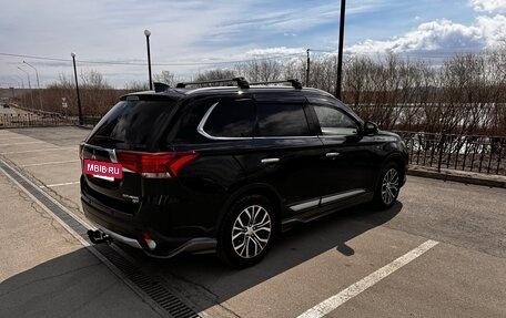 Mitsubishi Outlander III рестайлинг 3, 2018 год, 2 900 000 рублей, 4 фотография