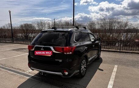 Mitsubishi Outlander III рестайлинг 3, 2018 год, 2 900 000 рублей, 5 фотография