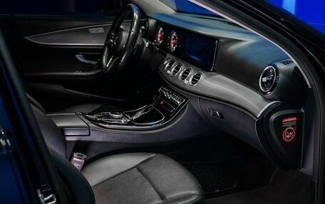 Mercedes-Benz E-Класс, 2019 год, 2 275 000 рублей, 13 фотография