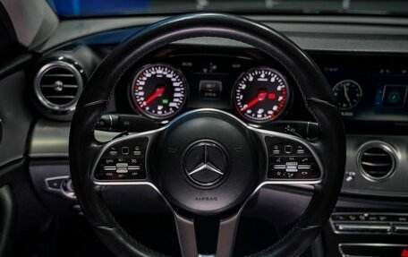 Mercedes-Benz E-Класс, 2019 год, 2 275 000 рублей, 21 фотография