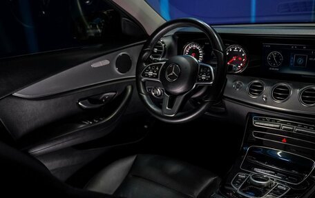Mercedes-Benz E-Класс, 2019 год, 2 275 000 рублей, 20 фотография
