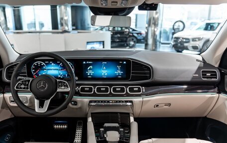 Mercedes-Benz GLS, 2024 год, 17 000 000 рублей, 14 фотография